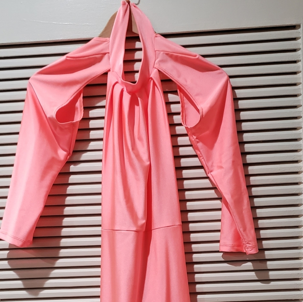 Beautiful pink cocktail dress 👗